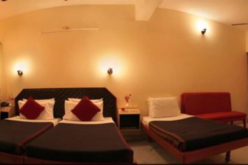 Hotel Ram International Pondicherry Exterior foto