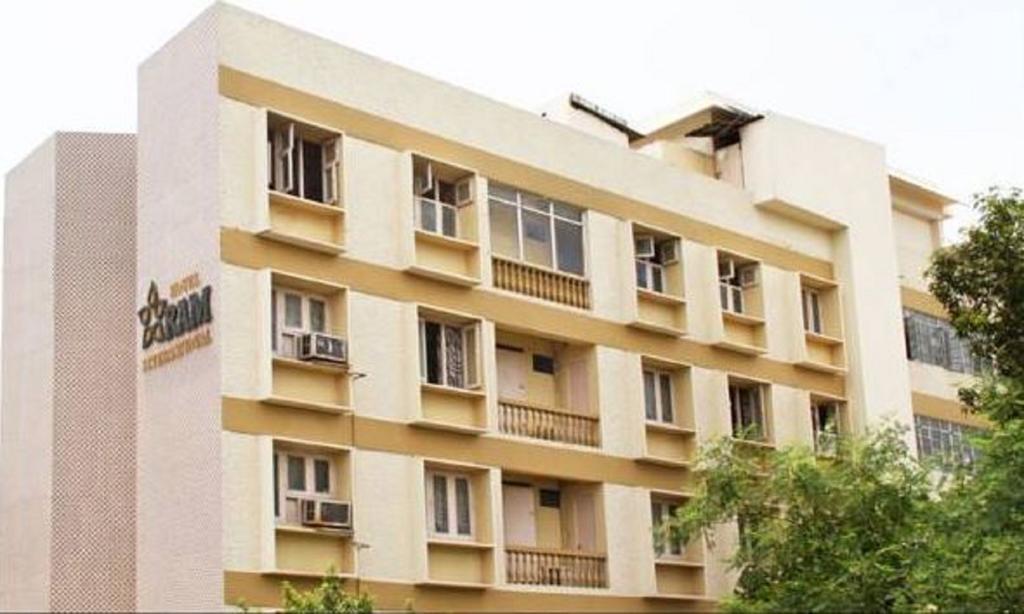 Hotel Ram International Pondicherry Exterior foto